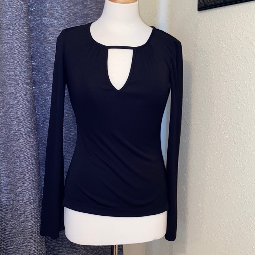 Ladies BCBG Paris Black Long Sleeves Blouse Small